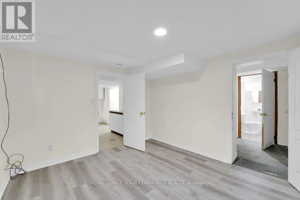 390 DAVENPORT ROAD