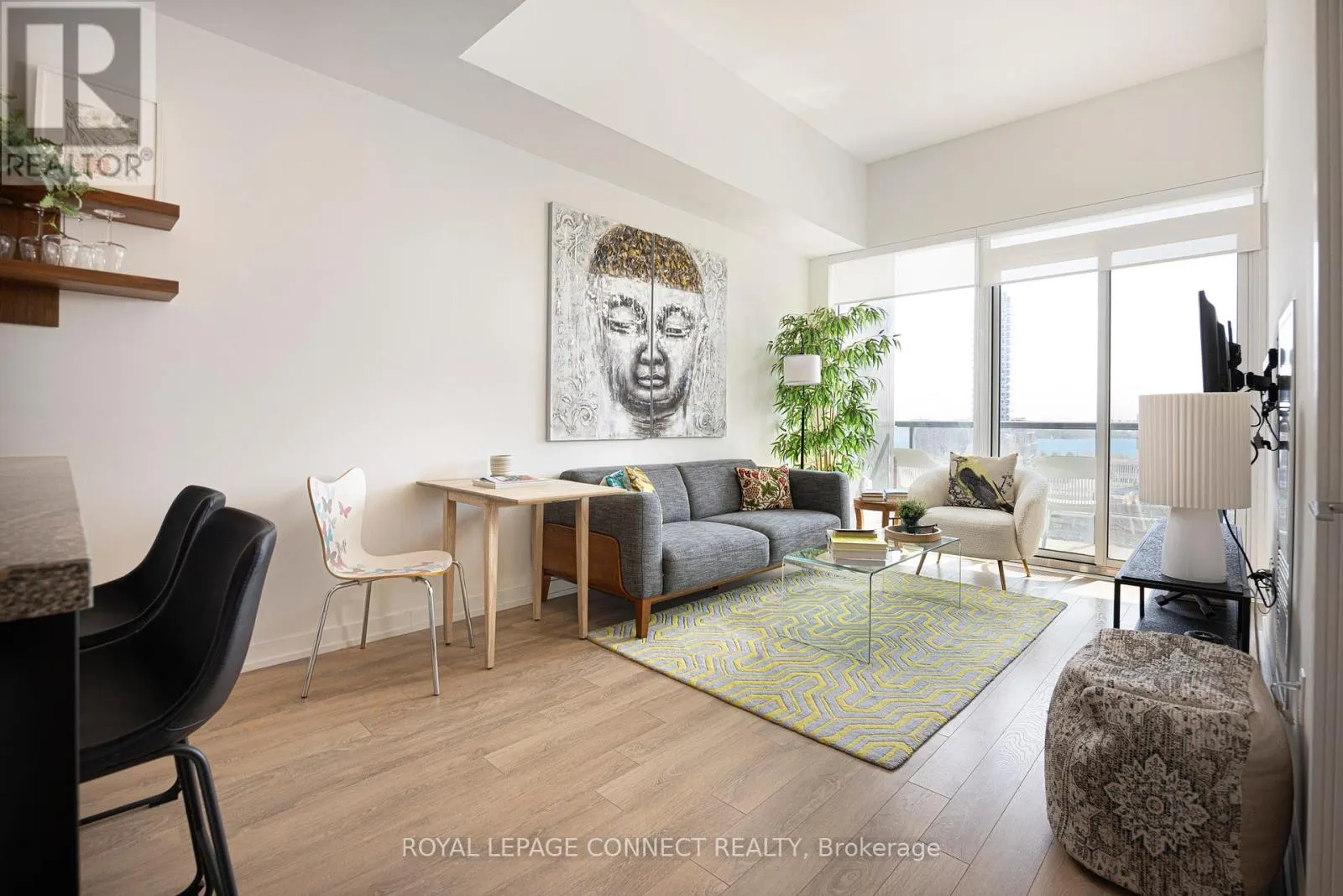 1301 - 158 FRONT STREET E