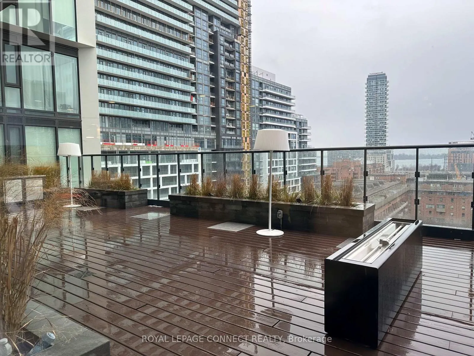 1301 - 158 FRONT STREET E