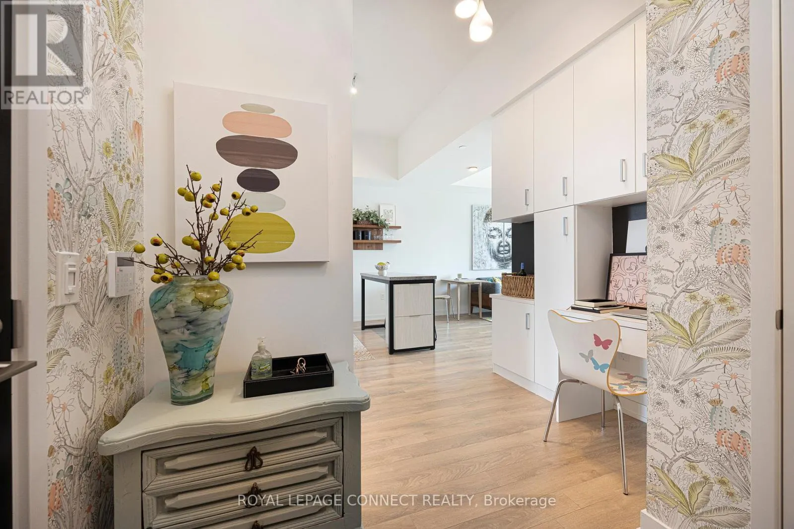 1301 - 158 FRONT STREET E