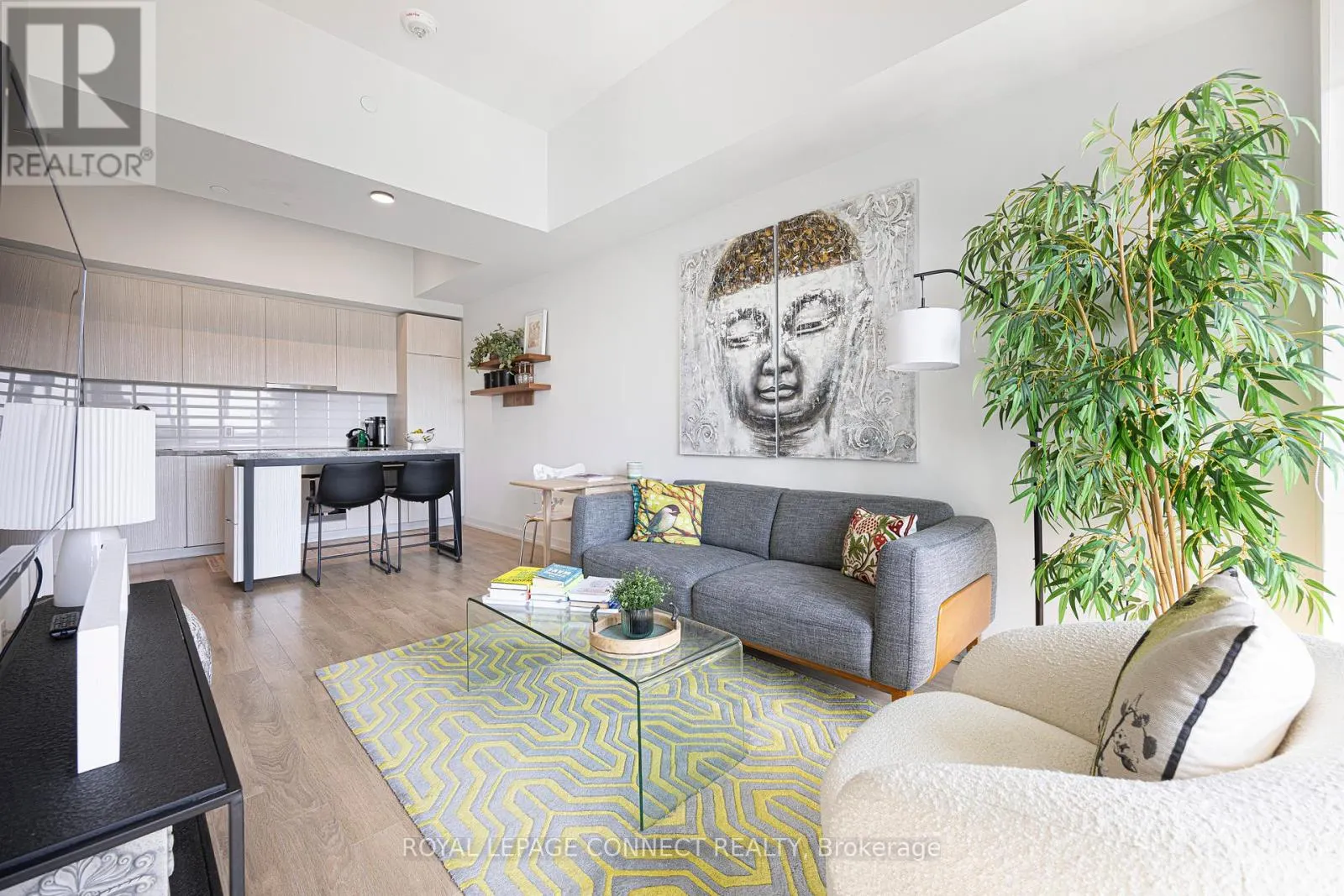 1301 - 158 FRONT STREET E