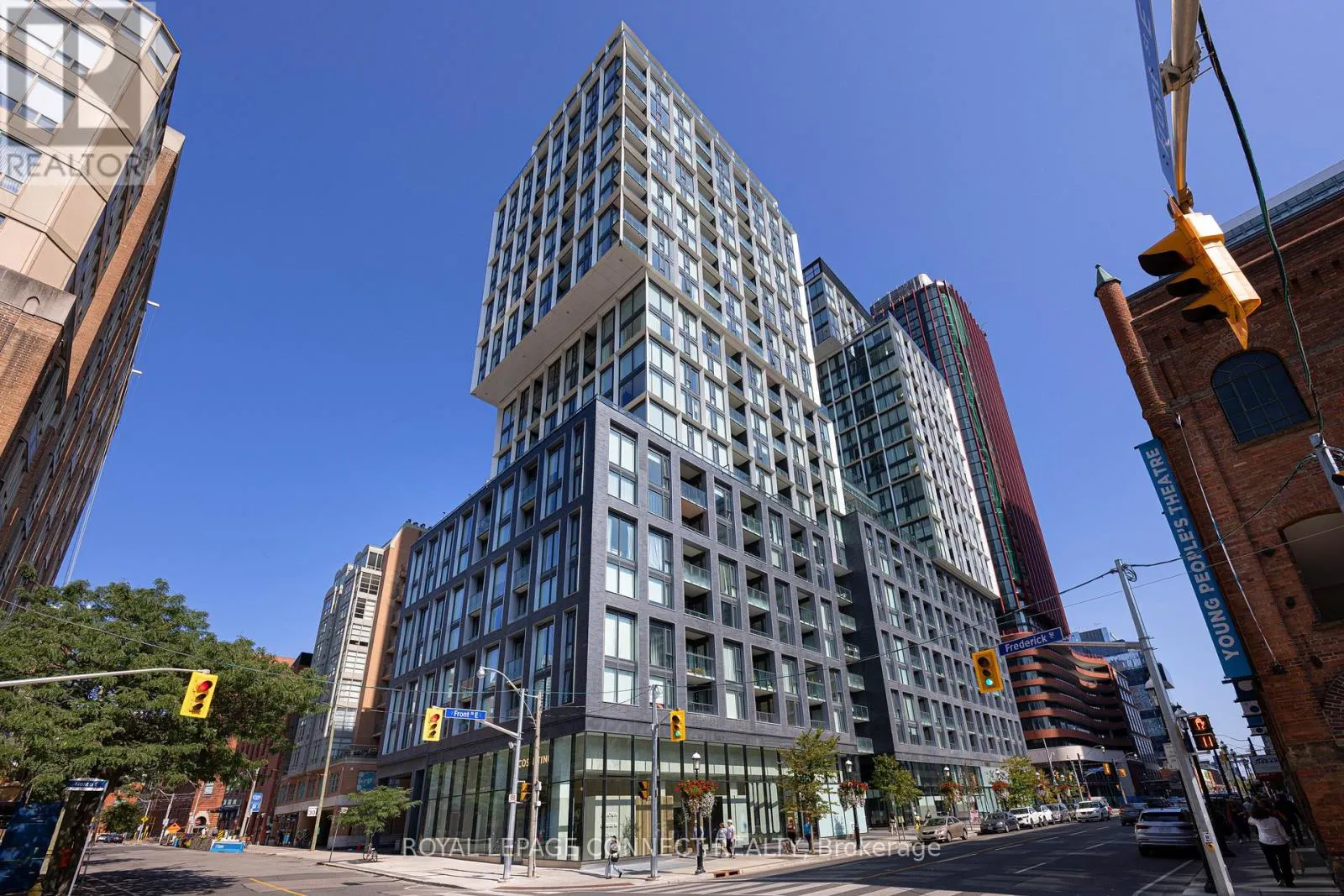 1301 - 158 FRONT STREET E