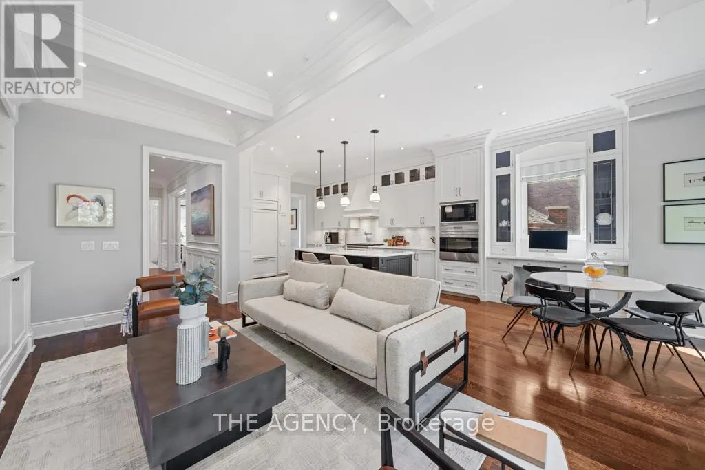 12 DUNBLAINE AVENUE