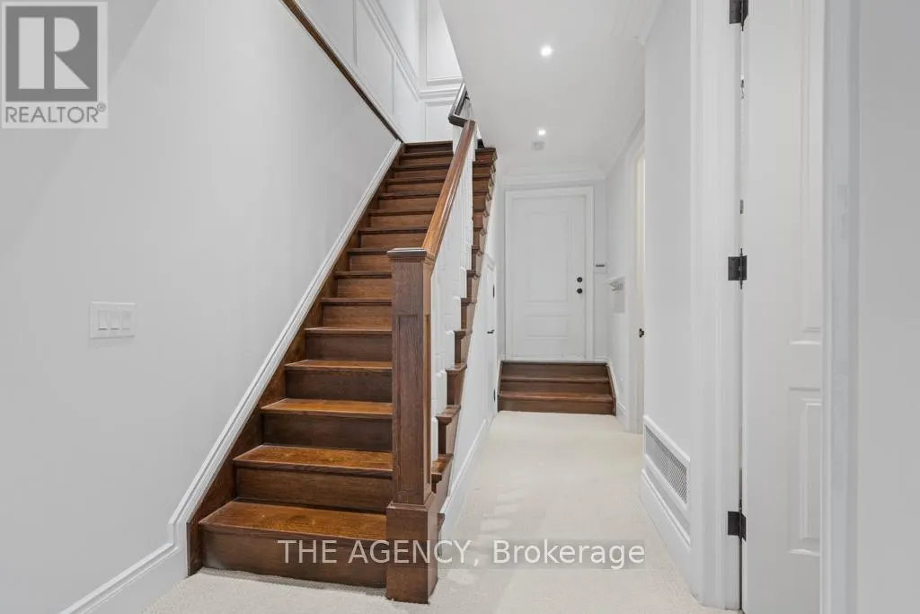 12 DUNBLAINE AVENUE