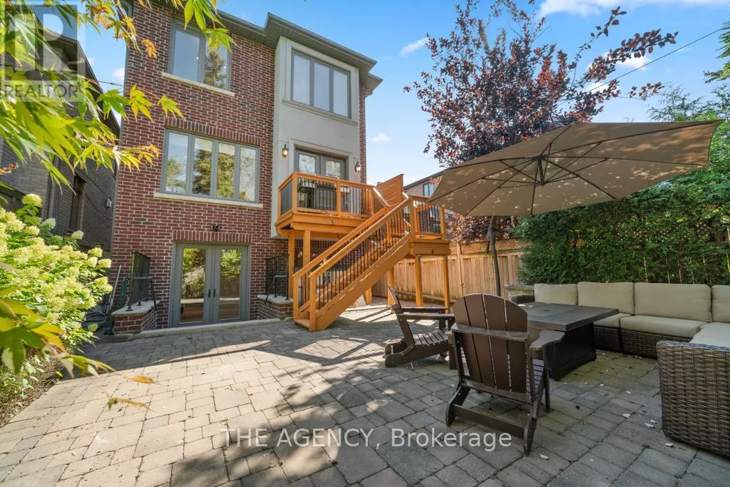 12 DUNBLAINE AVENUE