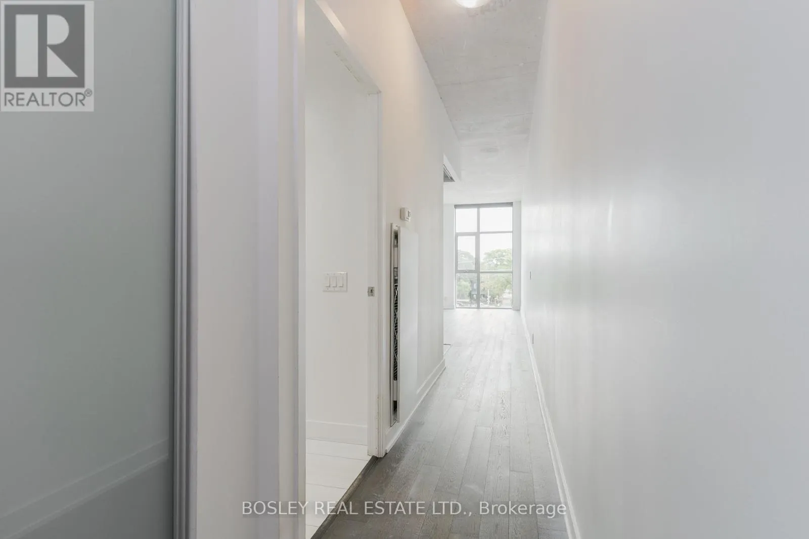 402 - 2 GLADSTONE AVENUE