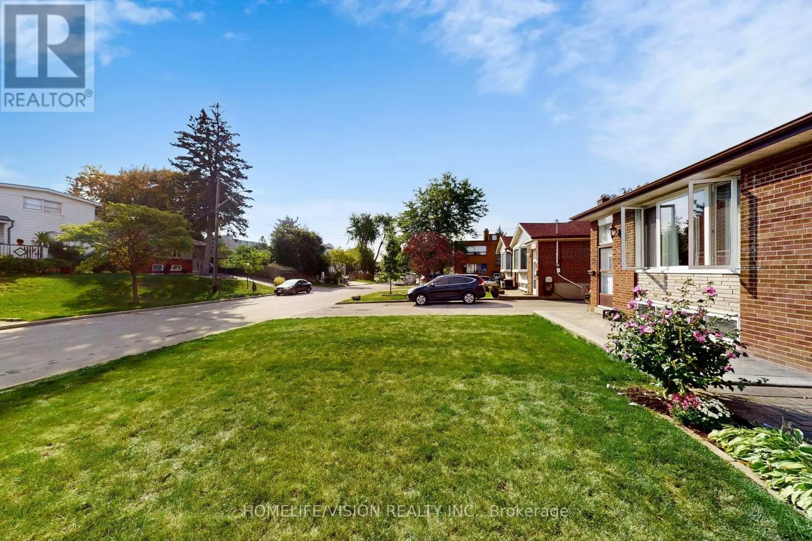 54 PINEBROOK AVENUE