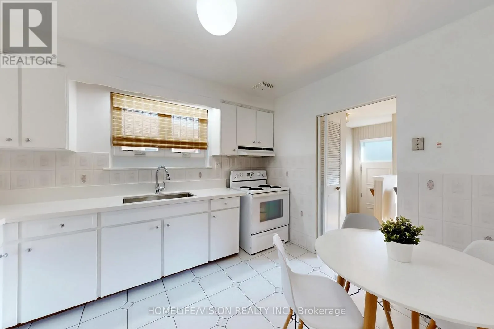 54 PINEBROOK AVENUE