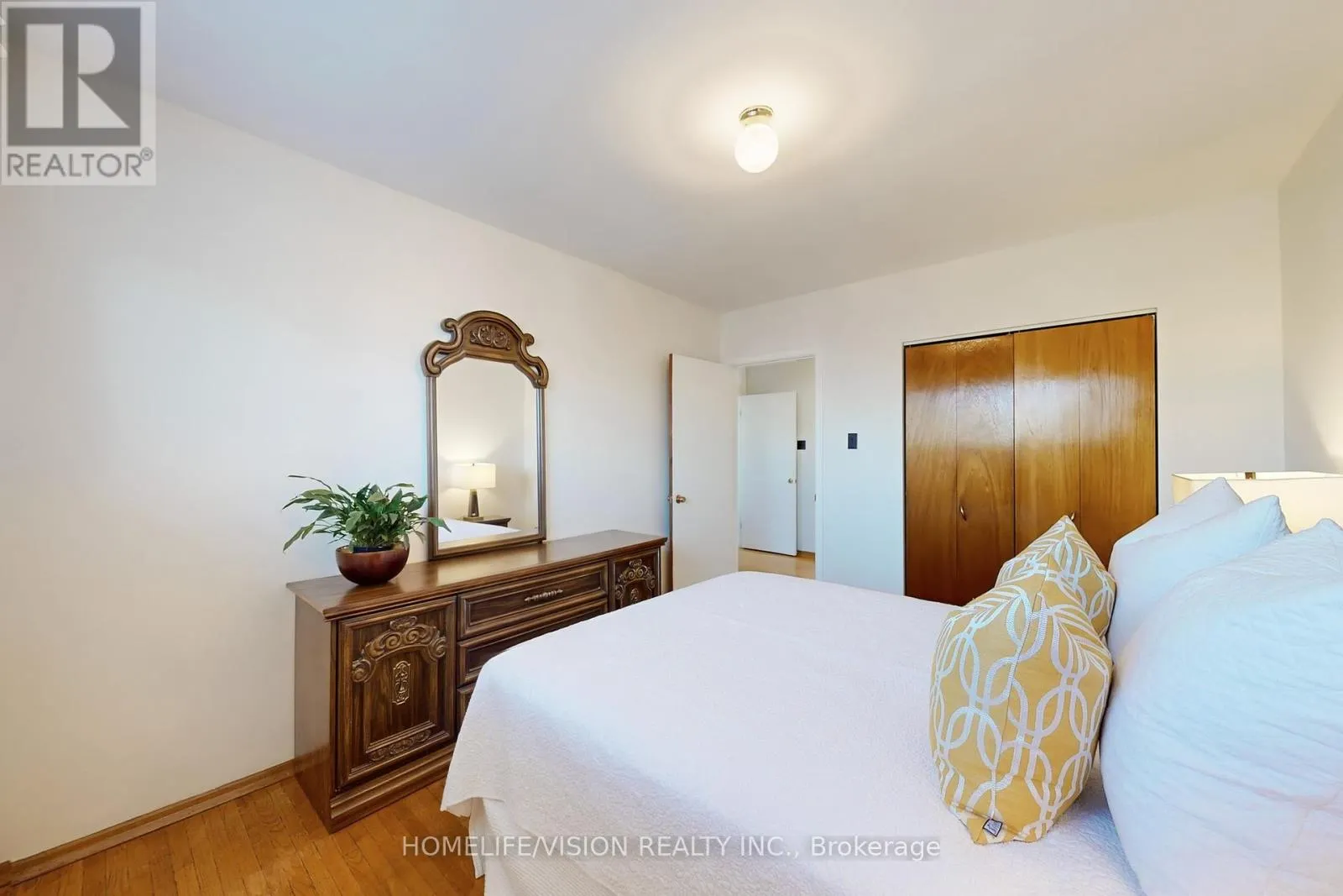 54 PINEBROOK AVENUE