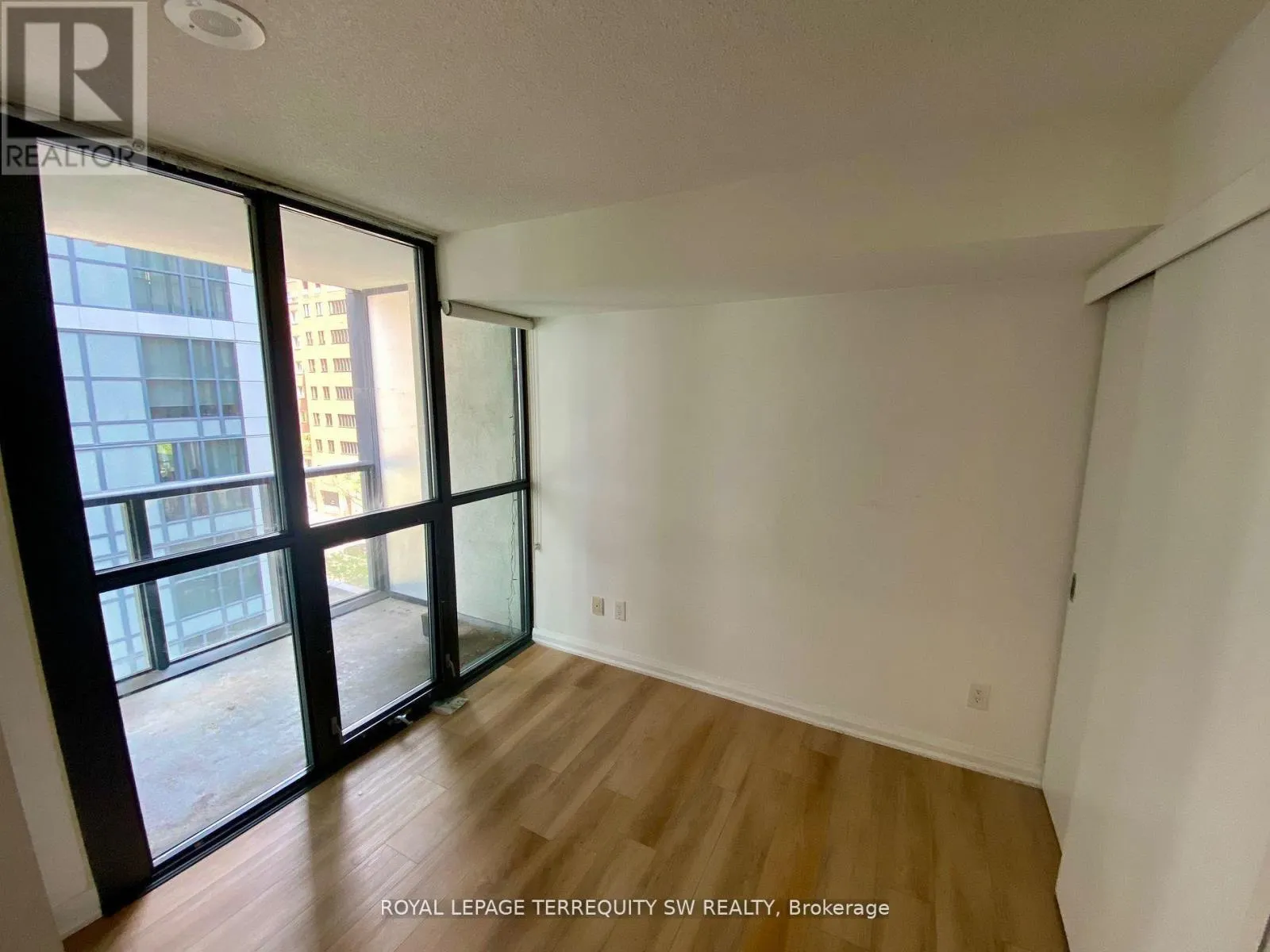 707 - 110 CHARLES STREET E