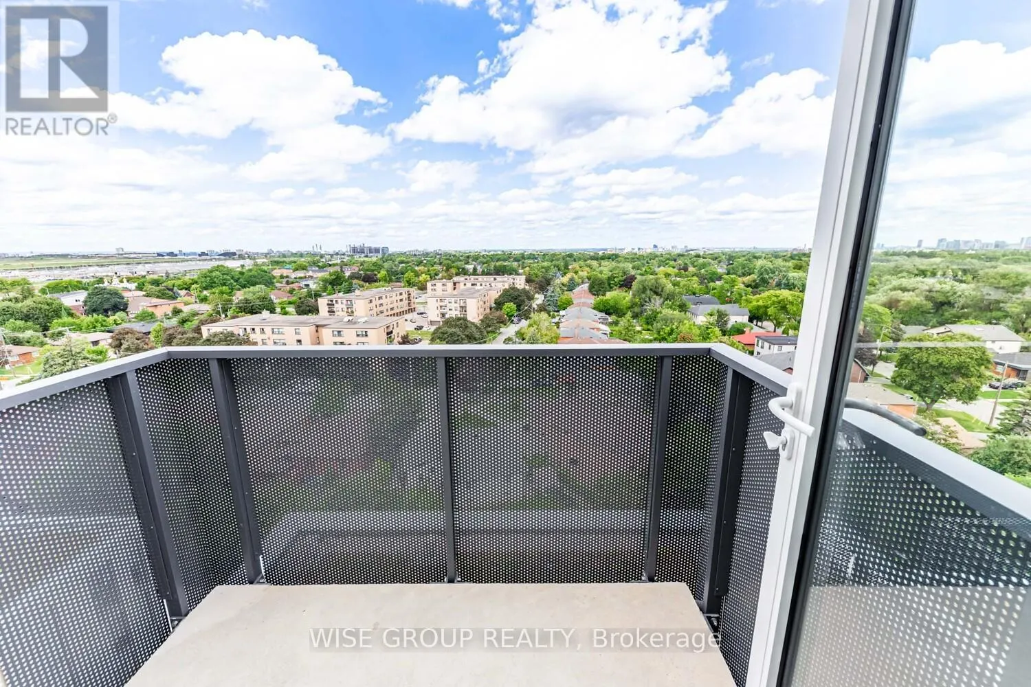 1109 - 500 WILSON AVENUE W