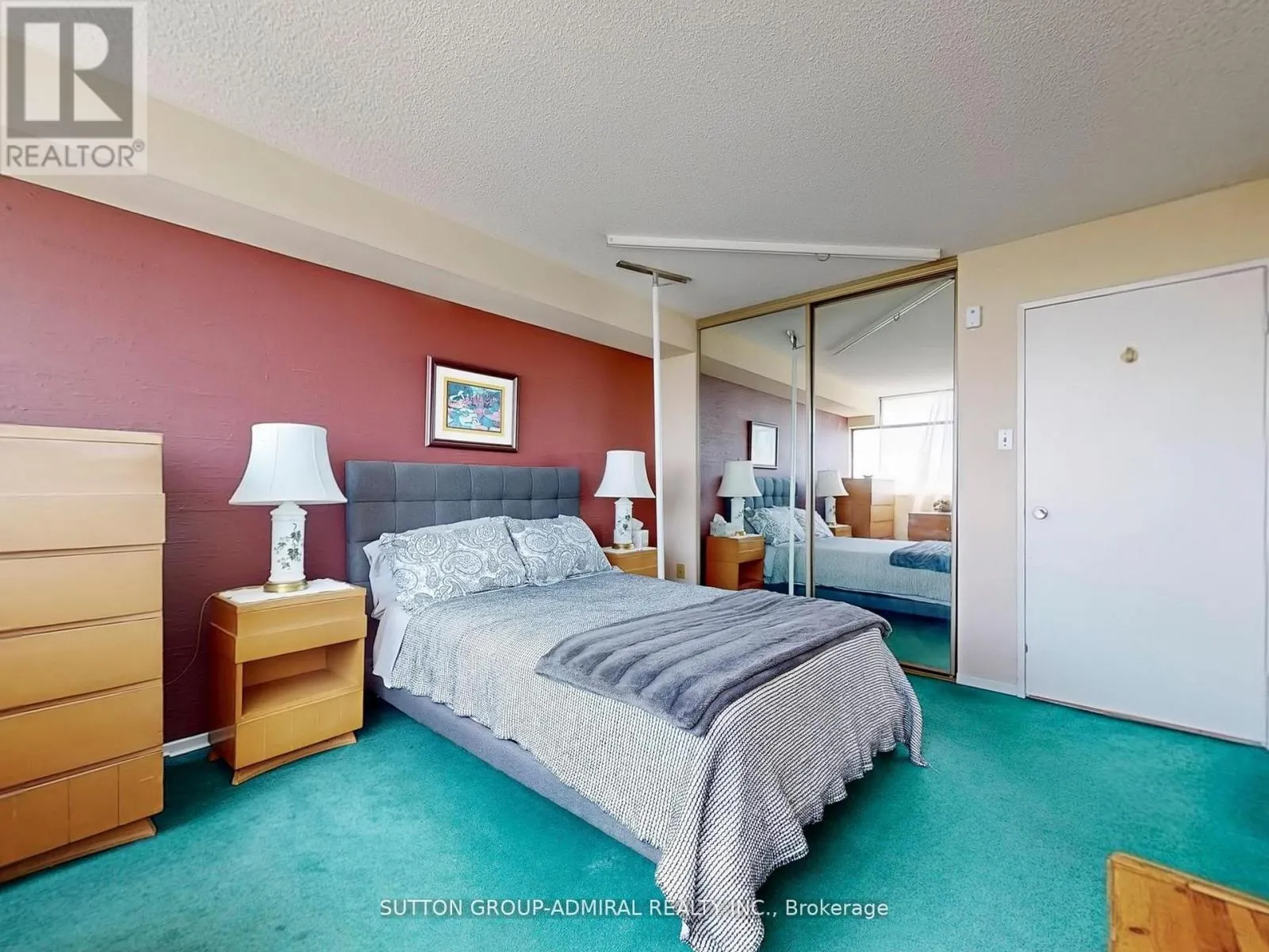1204 - 100 ANTIBES DRIVE