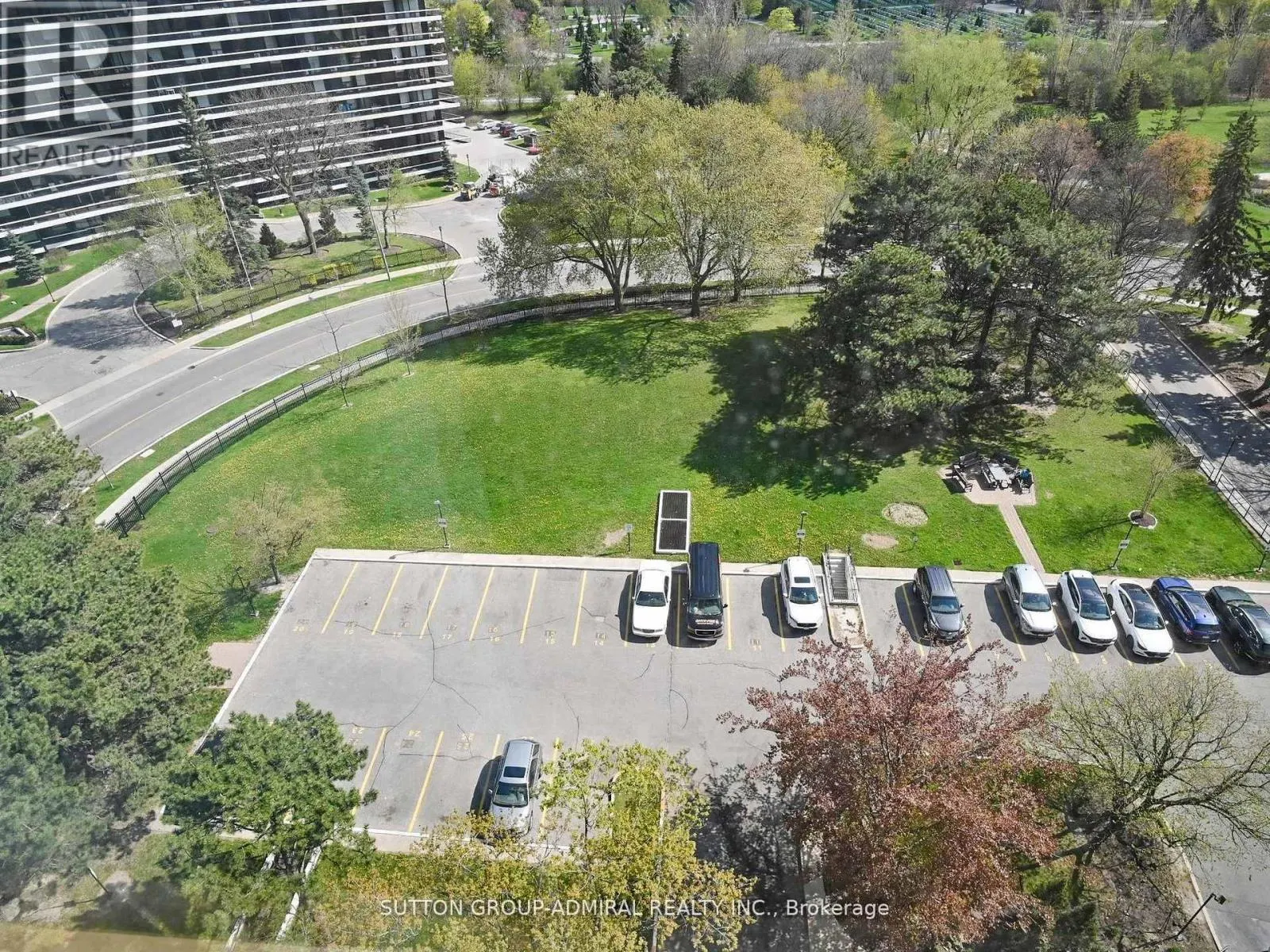 1204 - 100 ANTIBES DRIVE