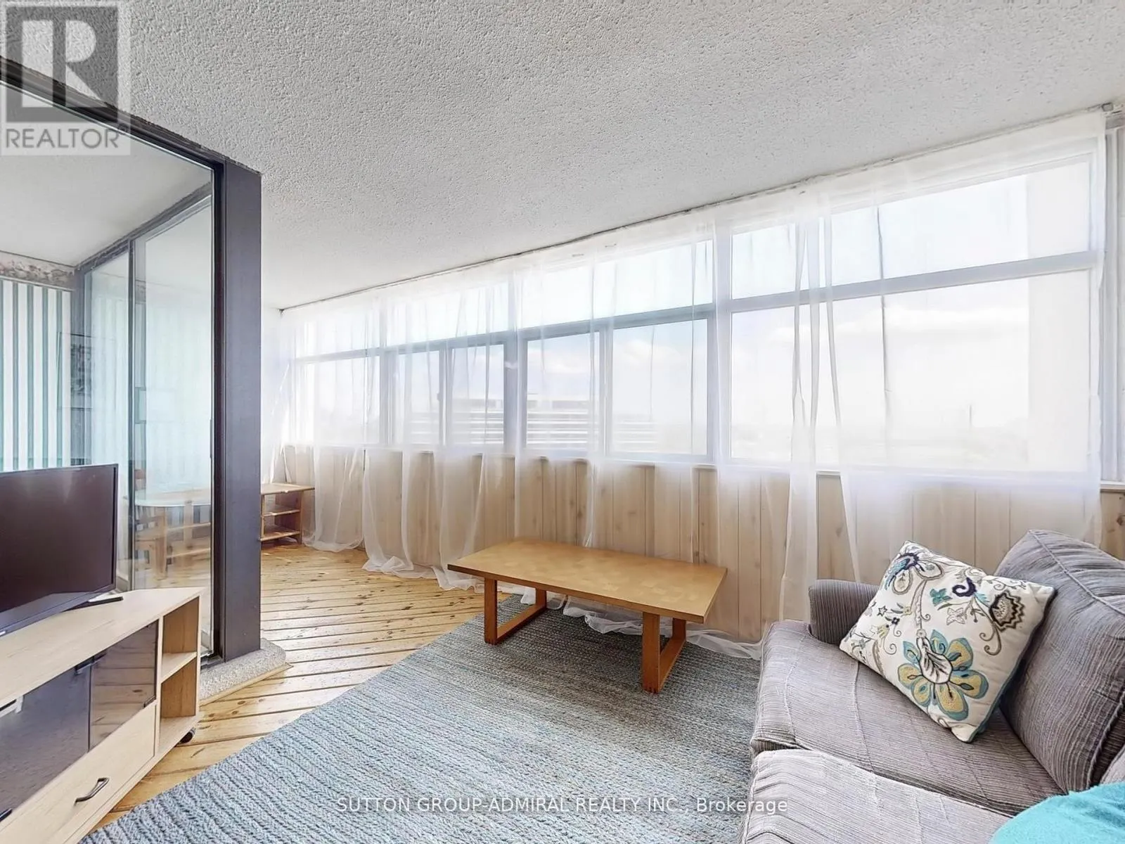 1204 - 100 ANTIBES DRIVE