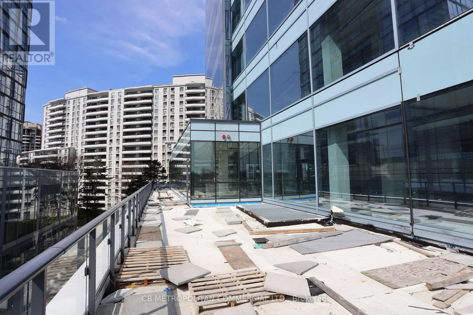 UPPER MARKET - 5250 YONGE STREET