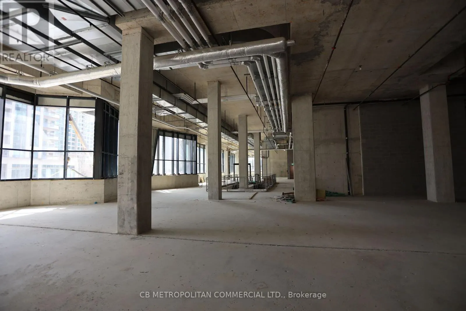 UPPER MARKET - 5250 YONGE STREET