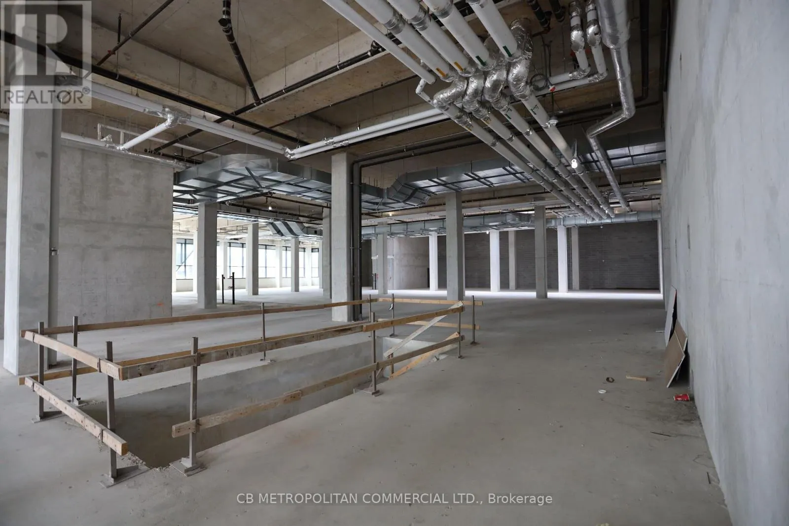 UPPER MARKET - 5250 YONGE STREET