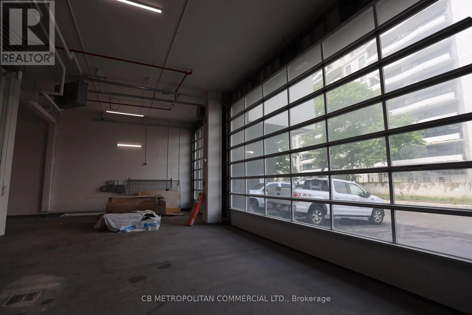 UPPER MARKET - 5250 YONGE STREET