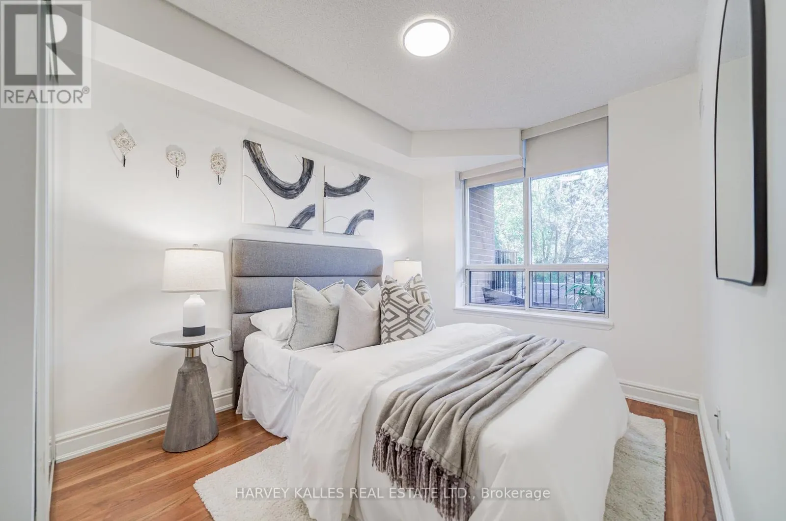 210 - 260 MERTON STREET