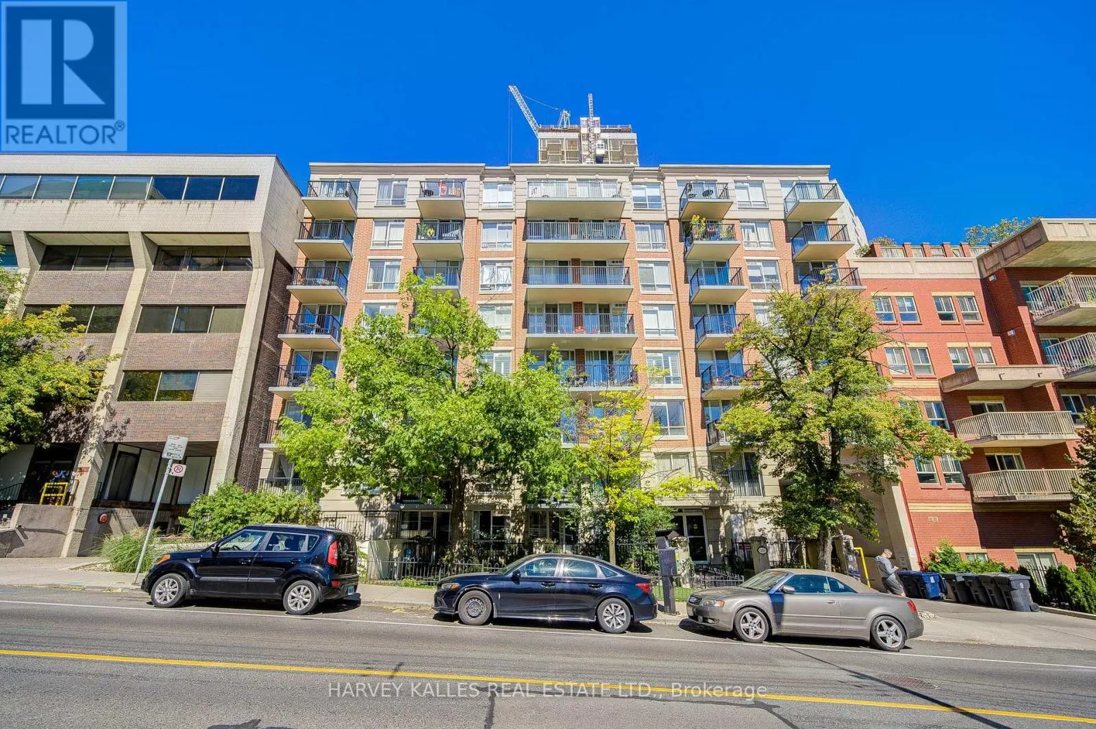 210 - 260 MERTON STREET