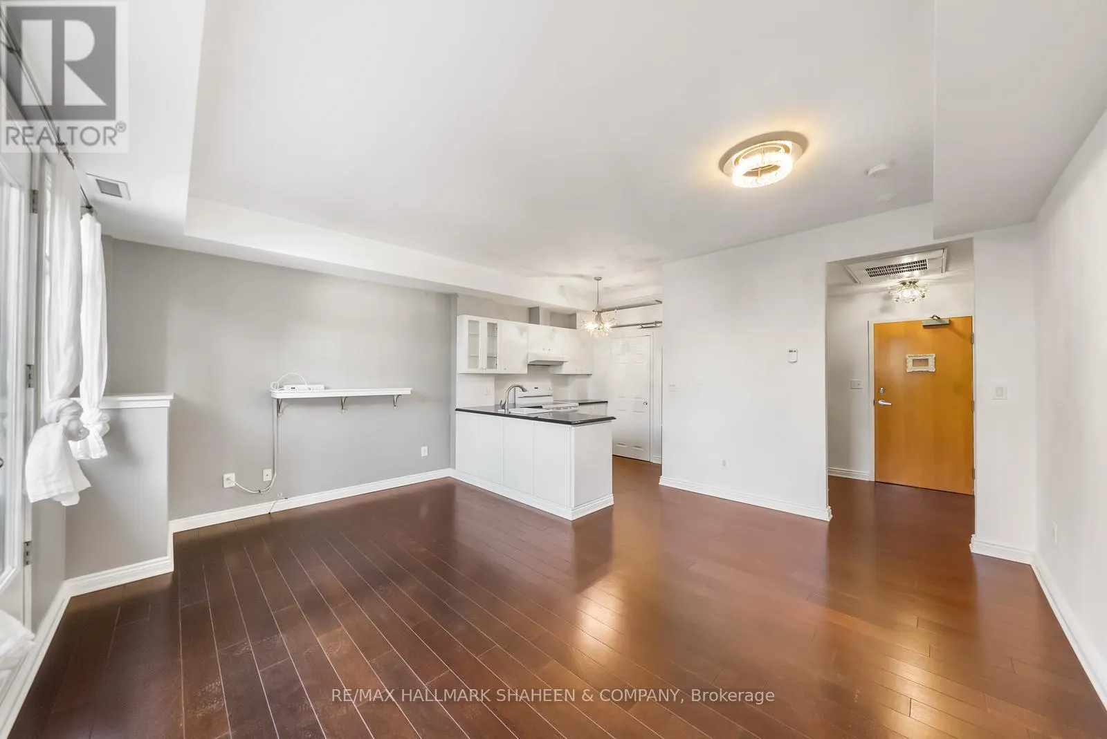 331 - 500 RICHMOND STREET W