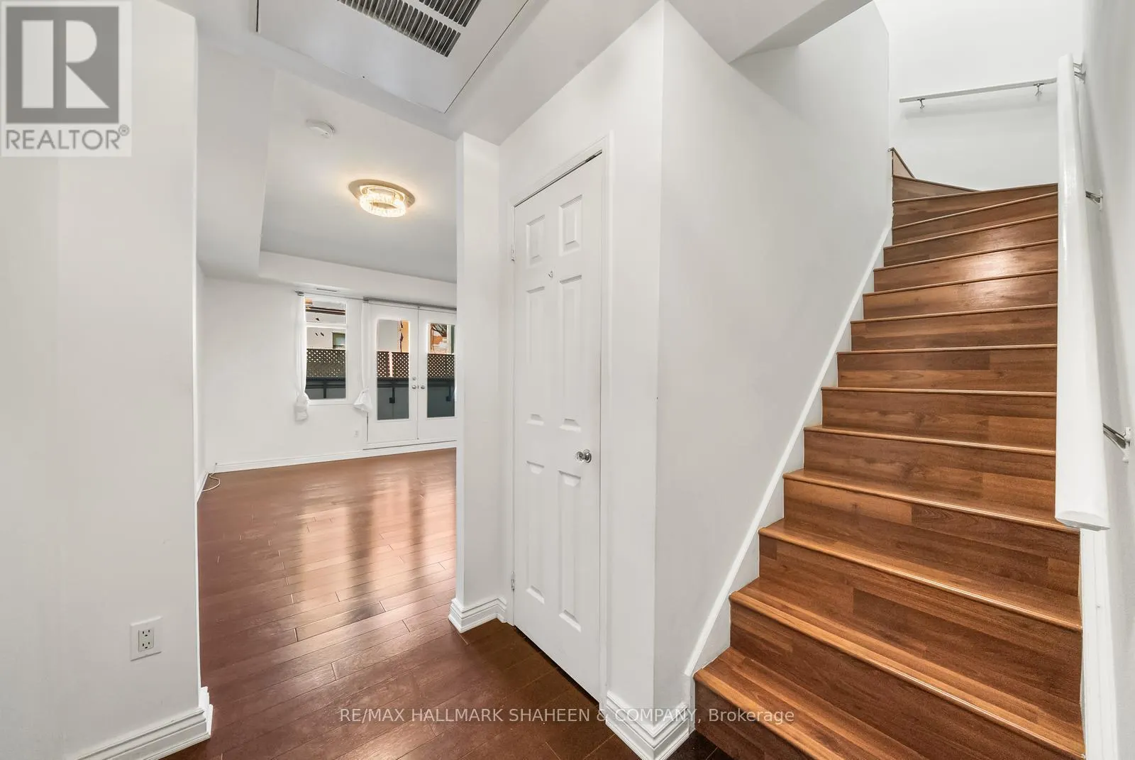 331 - 500 RICHMOND STREET W