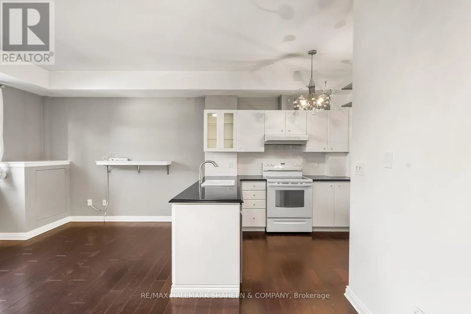 331 - 500 RICHMOND STREET W