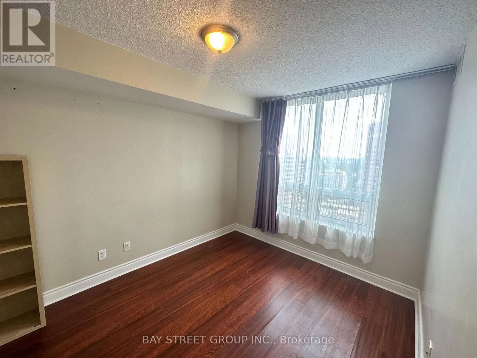 2614 - 15 GREENVIEW AVENUE