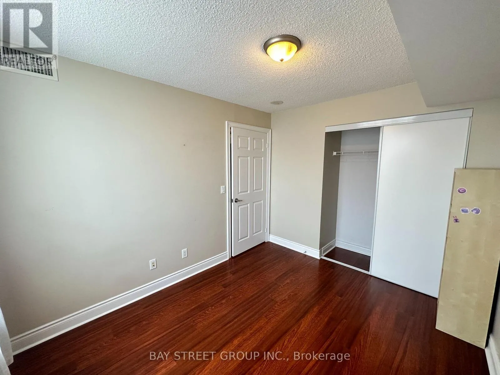 2614 - 15 GREENVIEW AVENUE