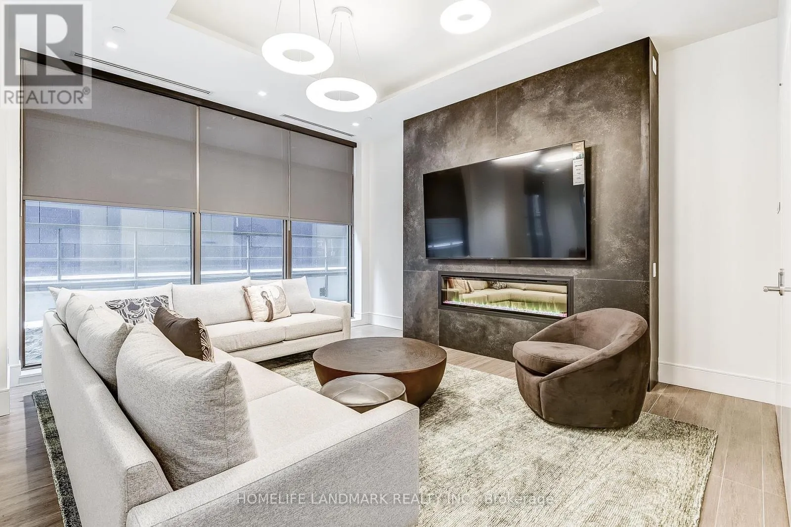 3625 - 28 WIDMER STREET