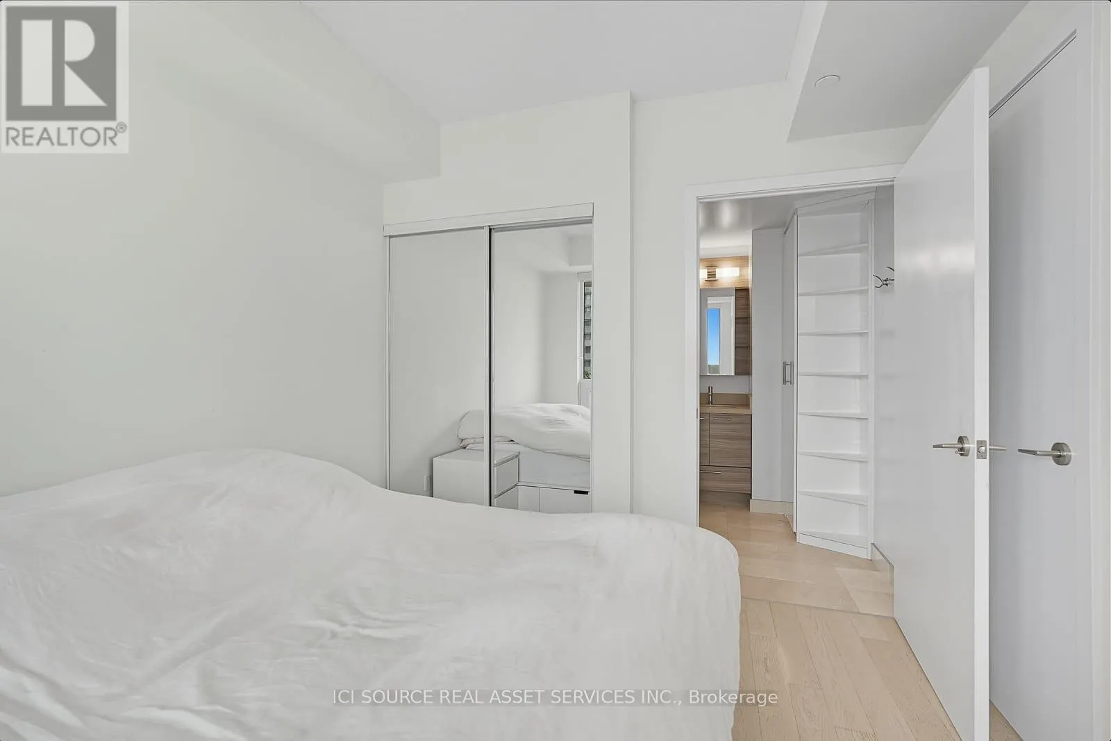 3109 - 2221 YONGE STREET