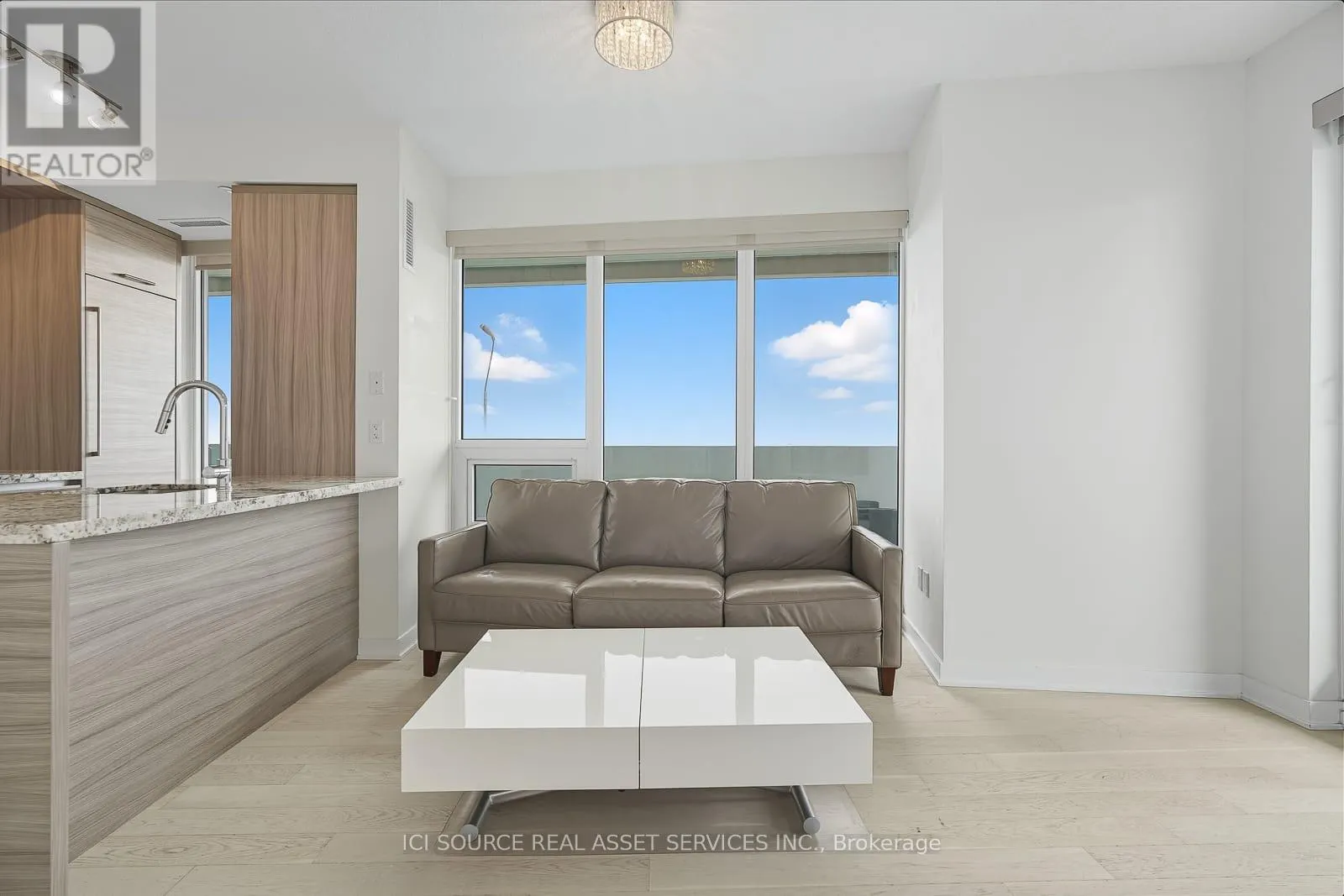3109 - 2221 YONGE STREET
