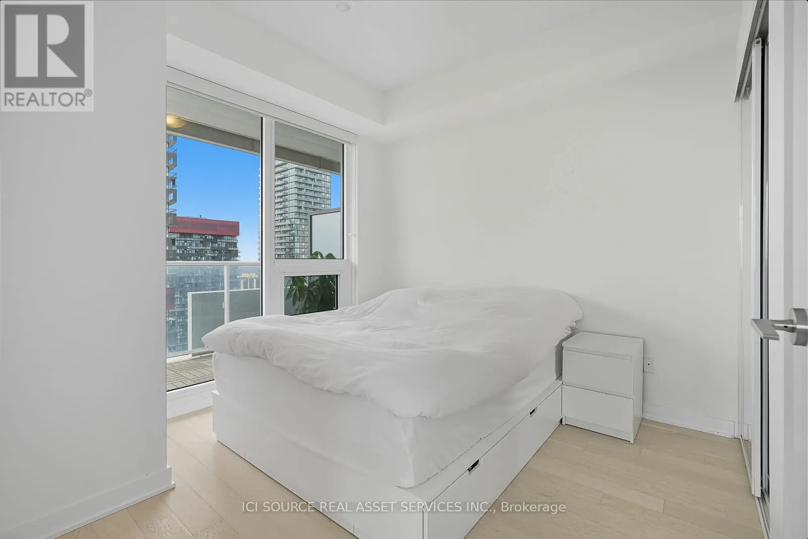 3109 - 2221 YONGE STREET