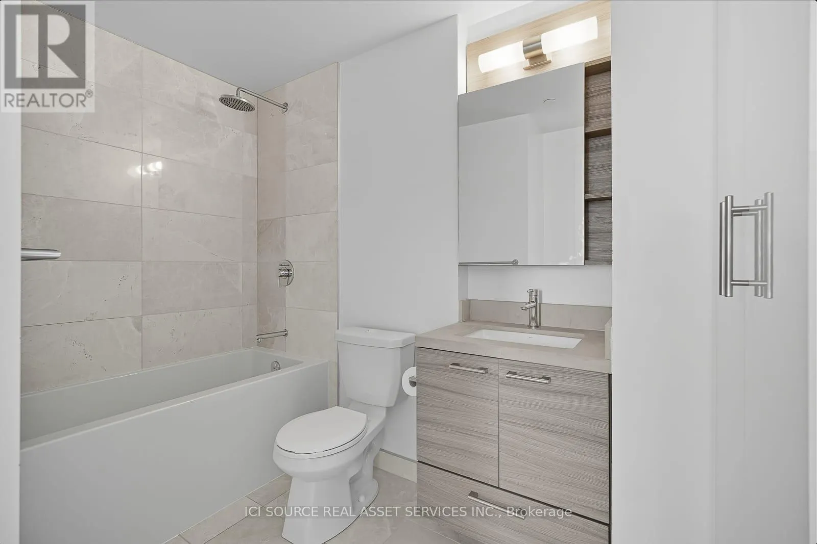 3109 - 2221 YONGE STREET