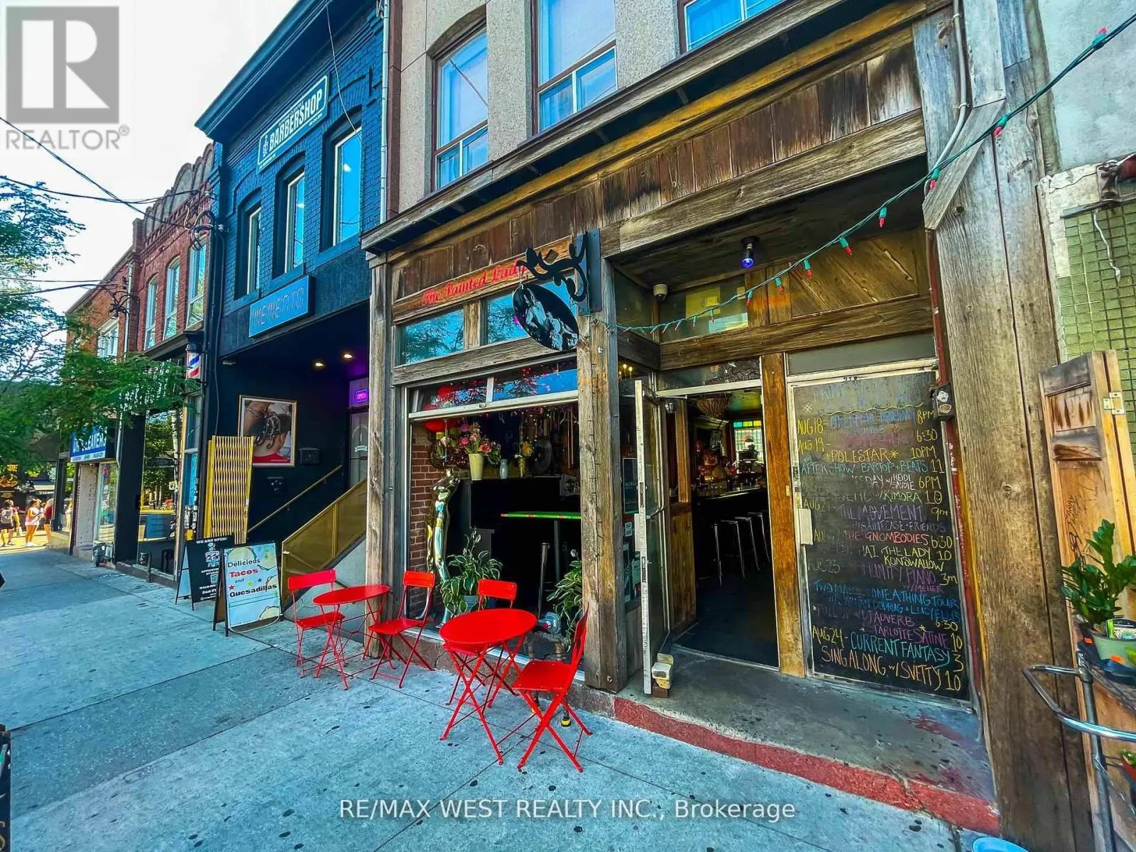 21 ROLYAT STREET
