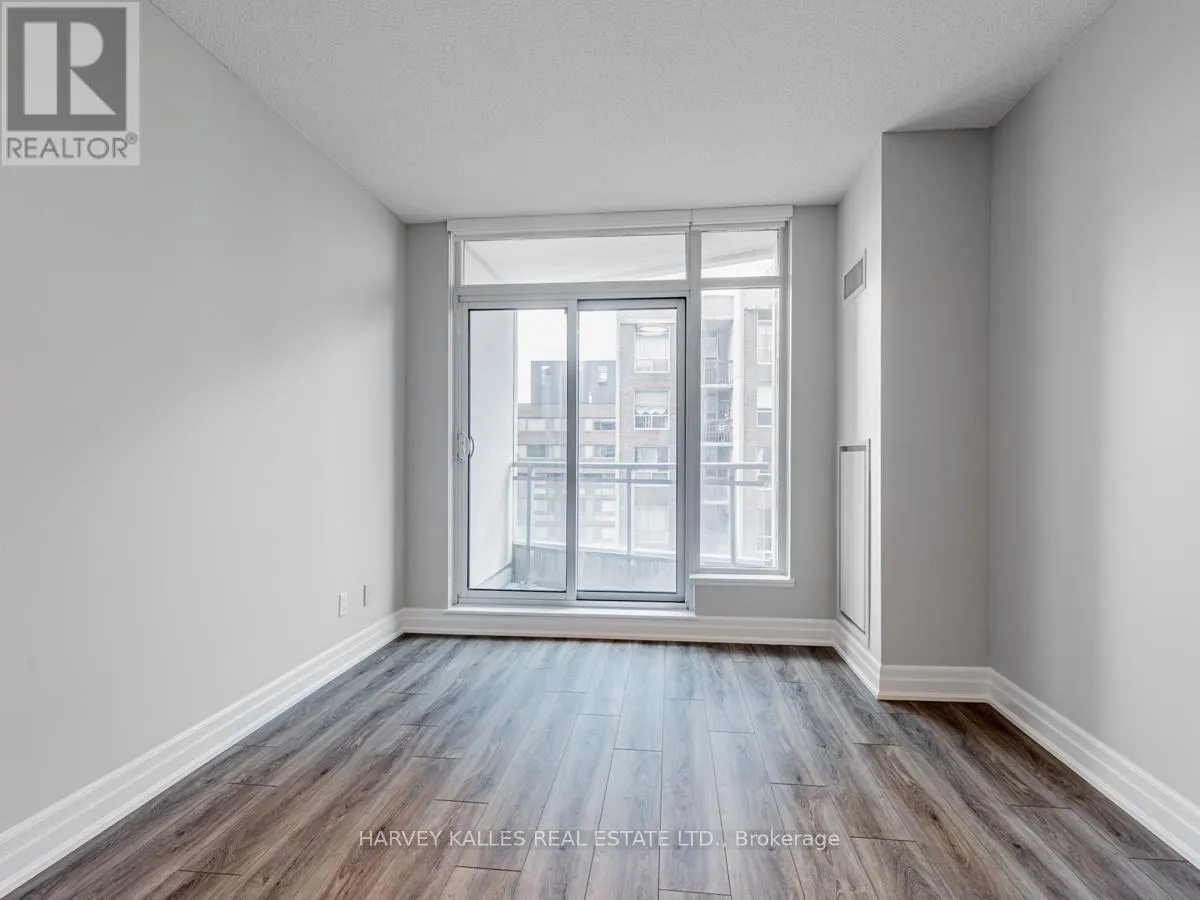 1301 - 8 SCOLLARD STREET