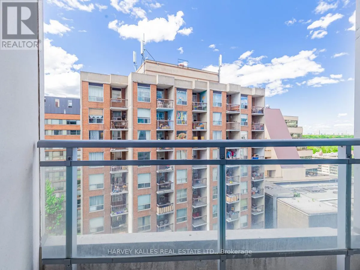 1301 - 8 SCOLLARD STREET