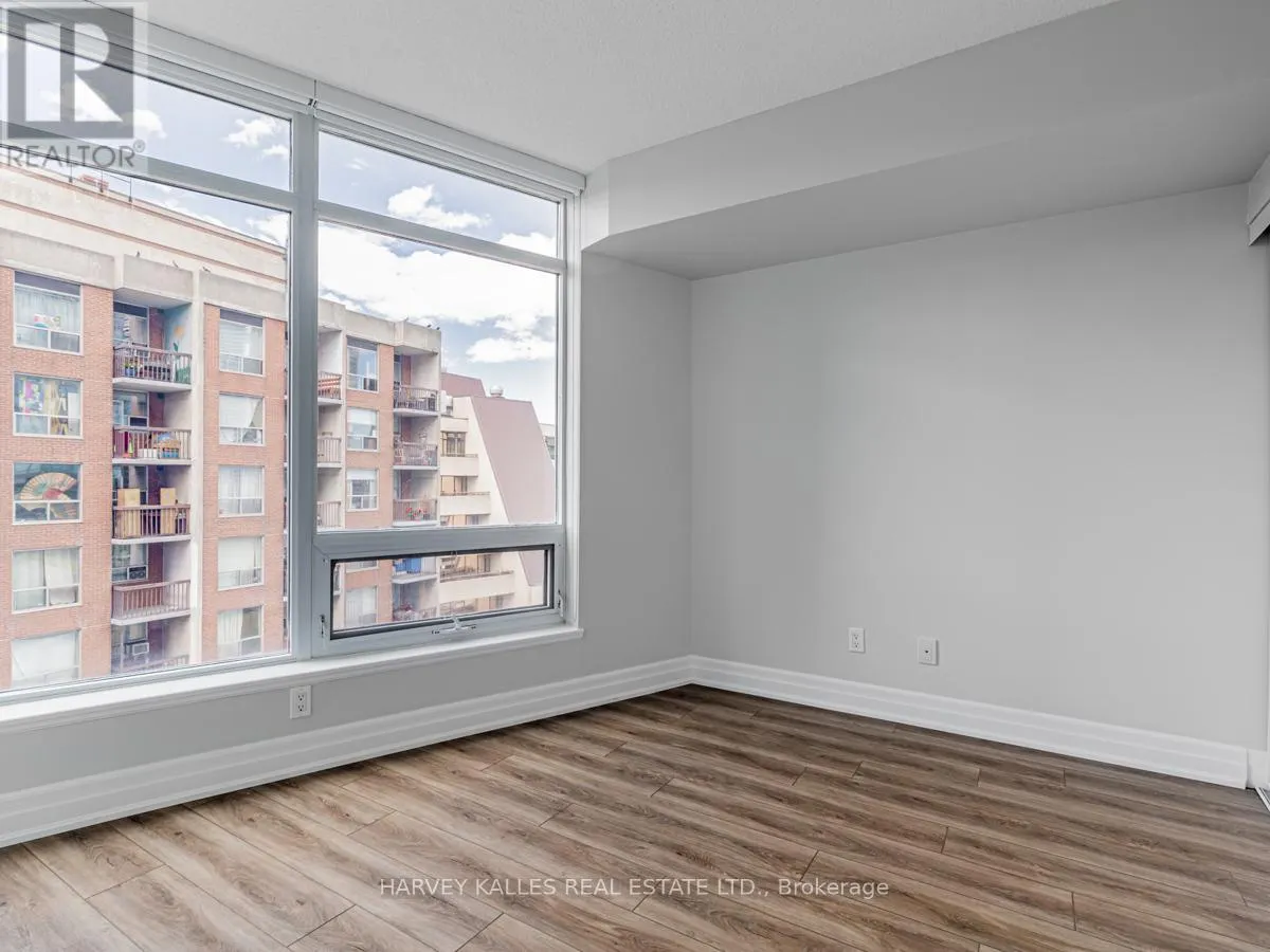 1301 - 8 SCOLLARD STREET