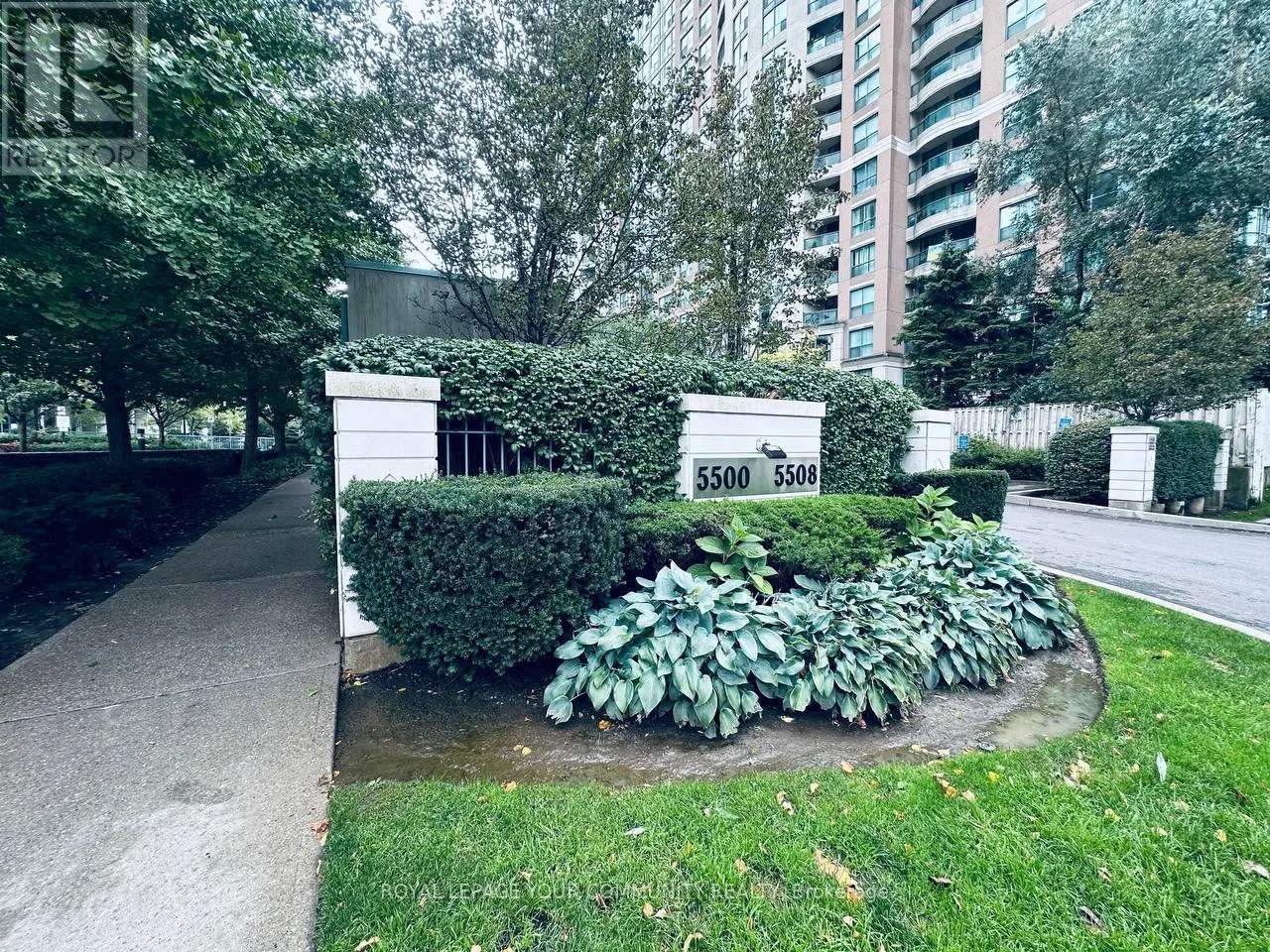 1003 - 5500 YONGE STREET