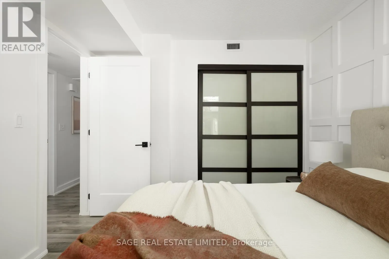 6 - 87 LILLIAN STREET