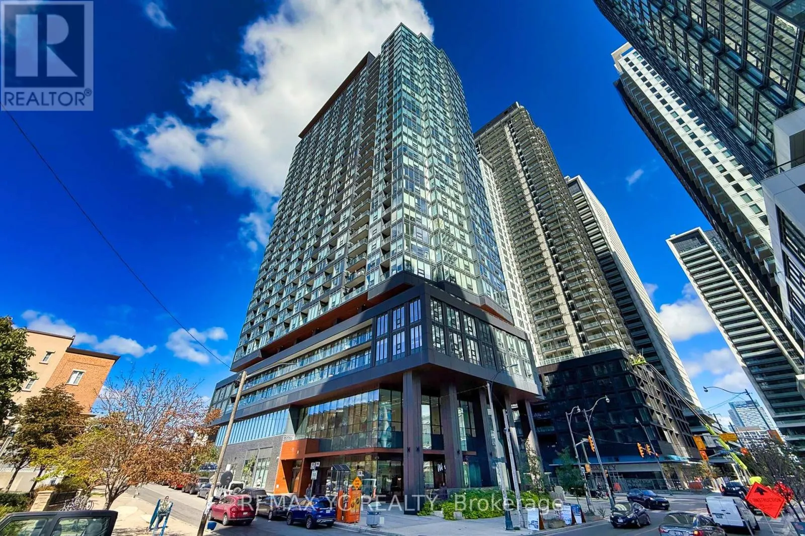 2202 - 19 WESTERN BATTERY ROAD