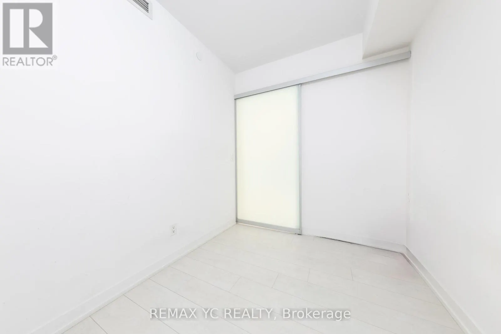 2202 - 19 WESTERN BATTERY ROAD