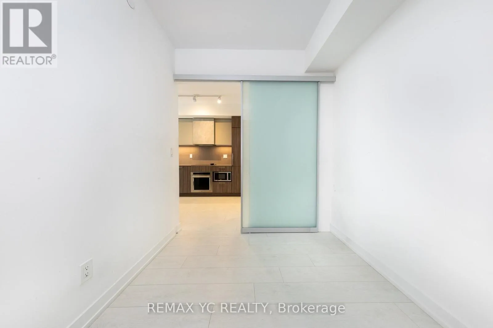 2202 - 19 WESTERN BATTERY ROAD