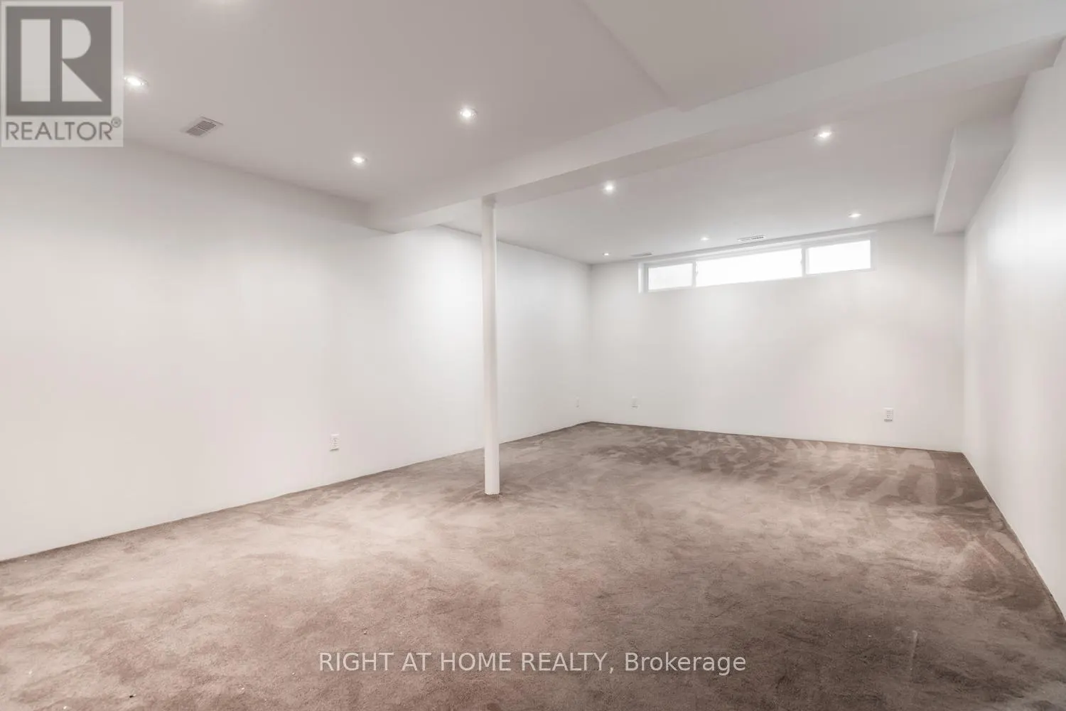 12 MURELLEN CRESCENT