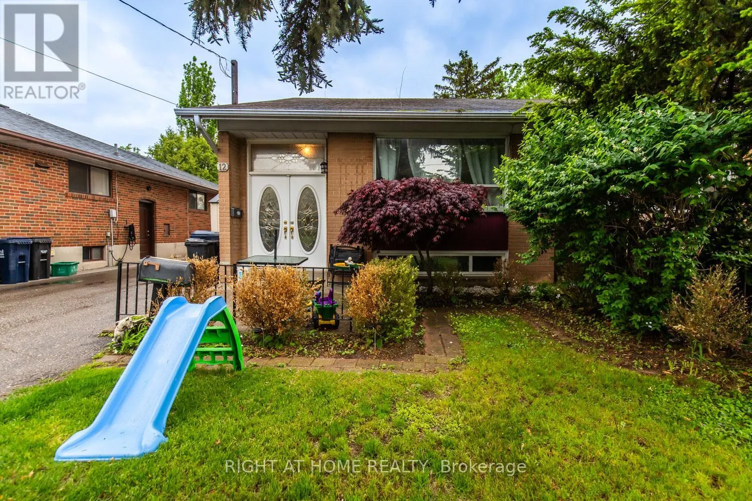 12 MURELLEN CRESCENT