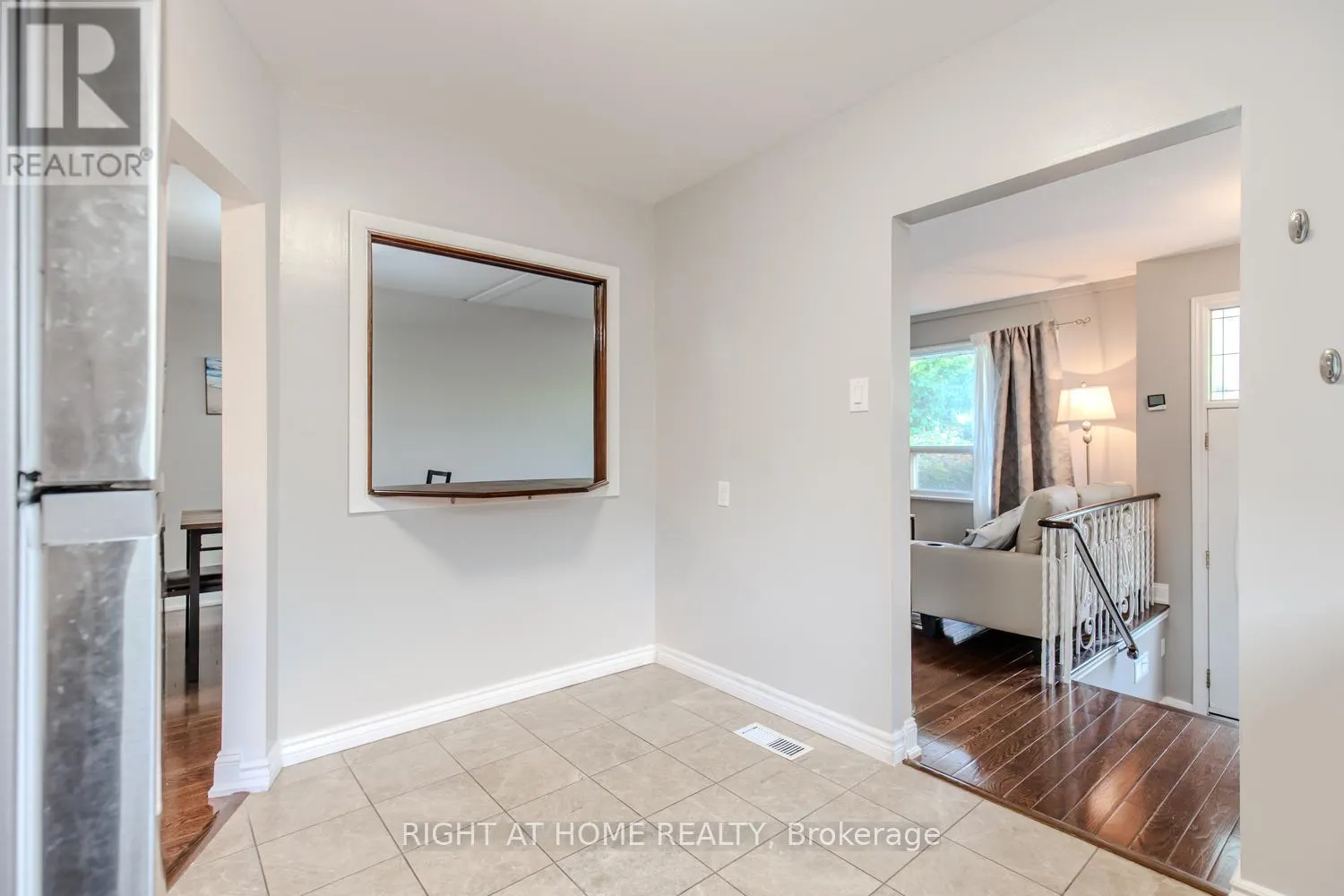 12 MURELLEN CRESCENT