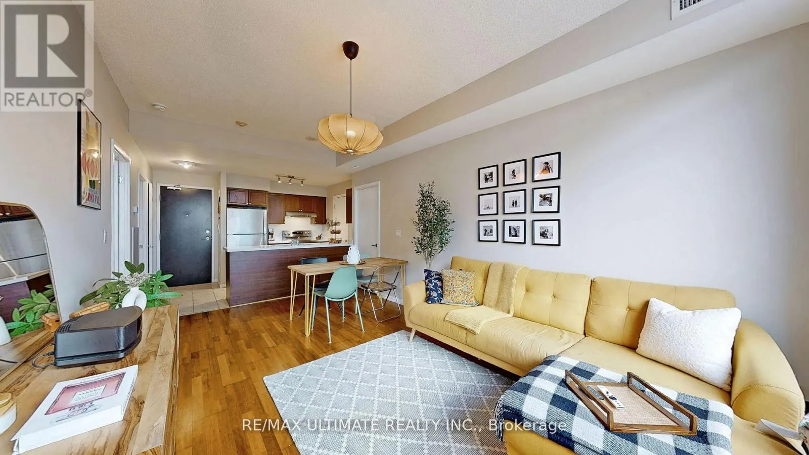 228 - 231 FORT YORK BOULEVARD