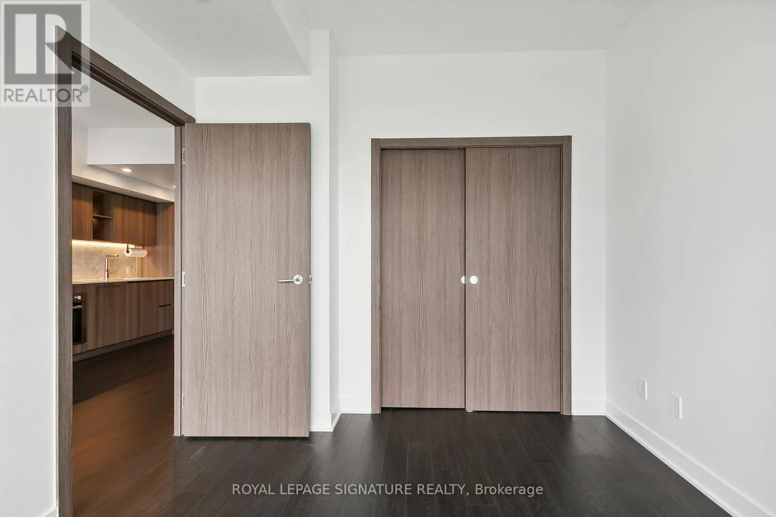 3001 - 19 BATHURST STREET