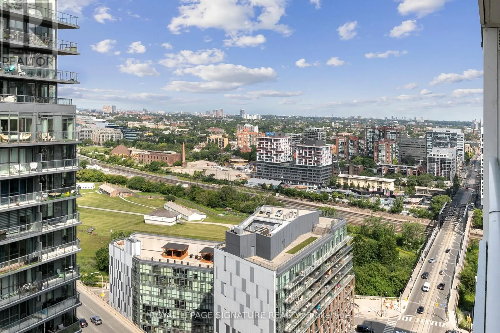 3001 - 19 BATHURST STREET