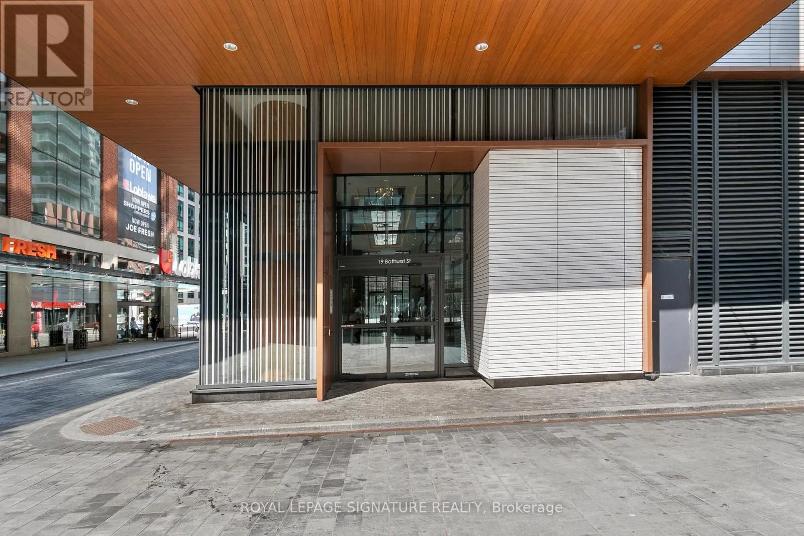 3001 - 19 BATHURST STREET
